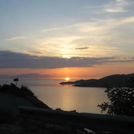 Asterida Stavros (Ithaka)